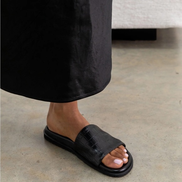 Dear Frances Vegan Base Slide in Black Croc - Picture 4 of 8